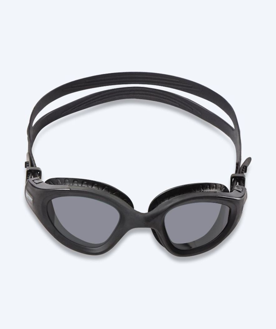 Watery Schwimmbrille für Freizeitschwimmer - Kelvin Active - Schwarz (Smoke Scheiben)
