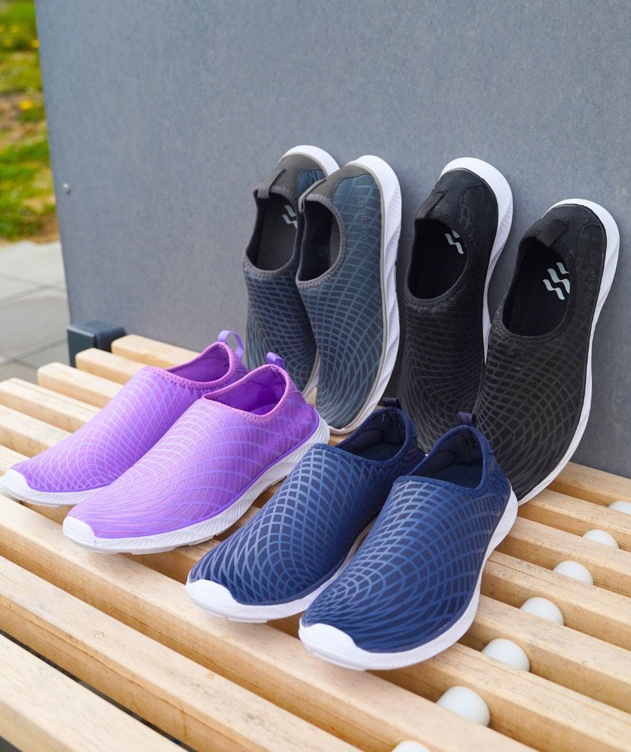 Watery Schwimmschuhe für Erwachsene - Kawaii - Schwarz