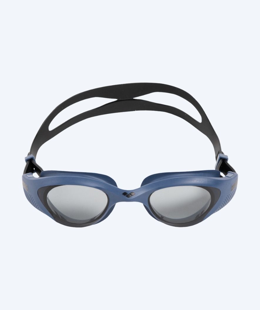 Arena Schwimmbrille für Freizeitschwimmer - The One - Donkerblau/Schwarz (Smoke Scheiben)