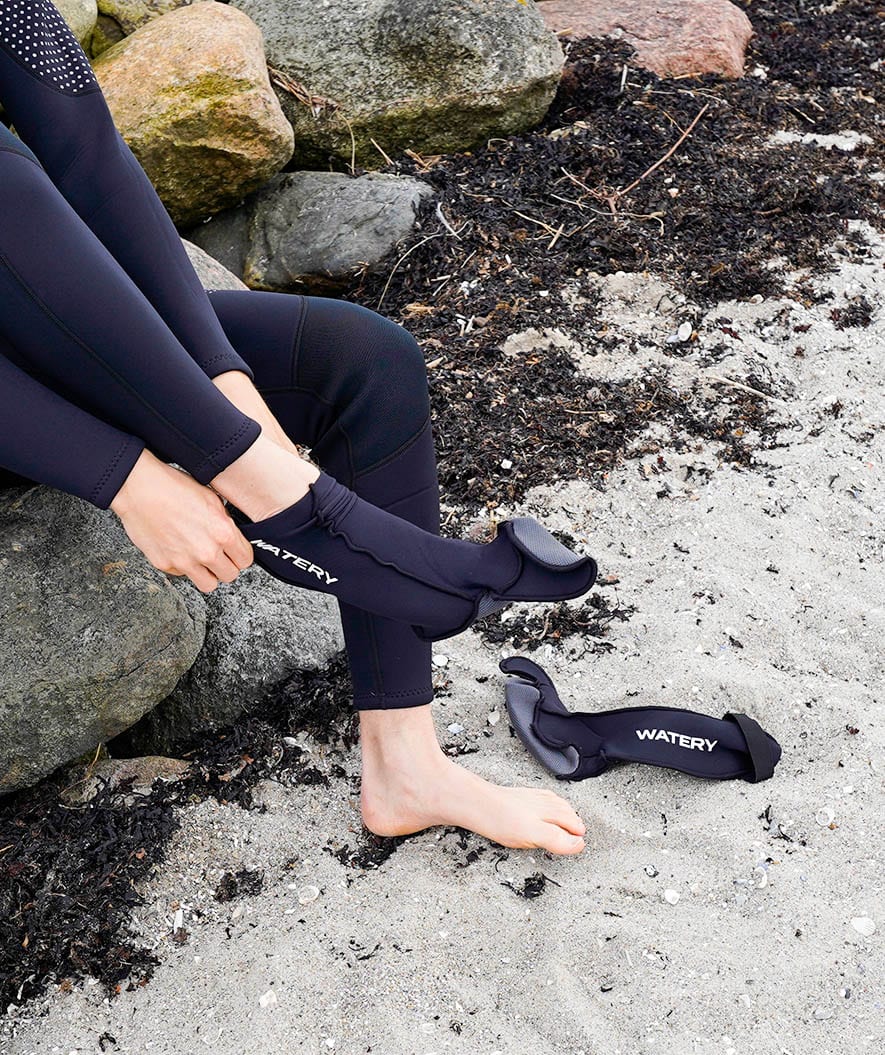 Watery Neoprensocken für Freiwasser - Calder Pro (2mm) - Schwarz
