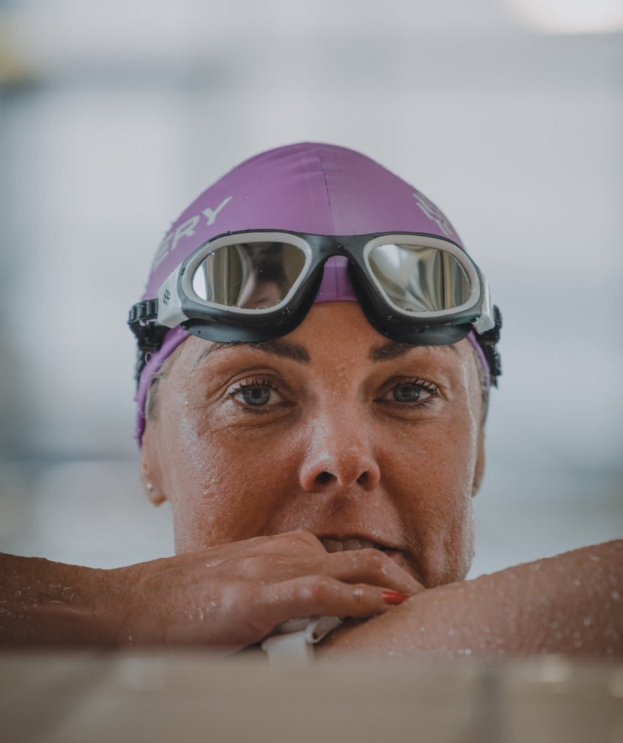 Watery Schwimmbrille für Freizeitschwimmer - Raven Active - Schwarz/Rot 1.0
