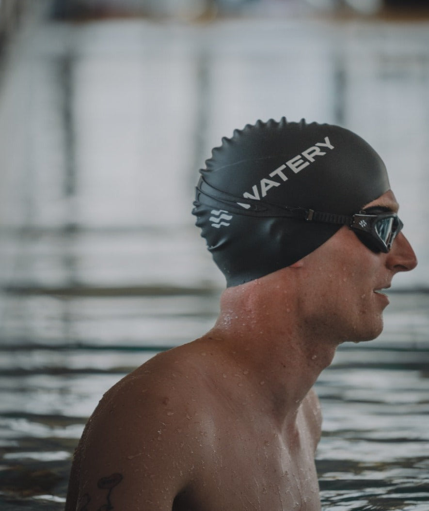 Watery Schwimmbrille für Freizeitschwimmer - Raven Active - Schwarz/Rot 1.0