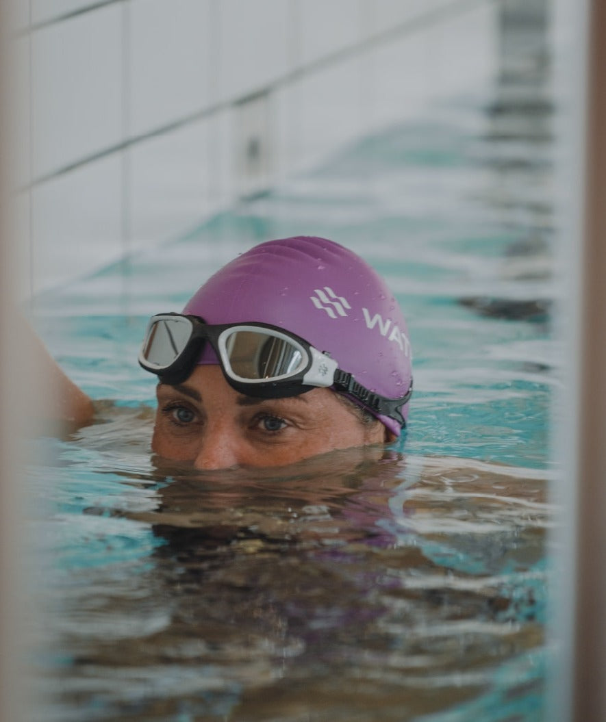 Watery Schwimmbrille für Freizeitschwimmer - Raven Active - Schwarz/Rot 1.0