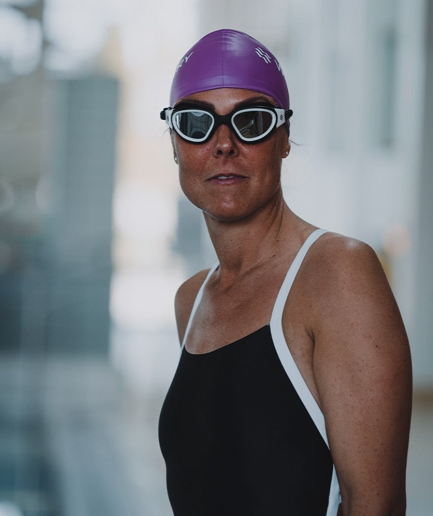 Watery Schwimmbrille für Freizeitschwimmer - Raven Active - Schwarz/Rot 1.0