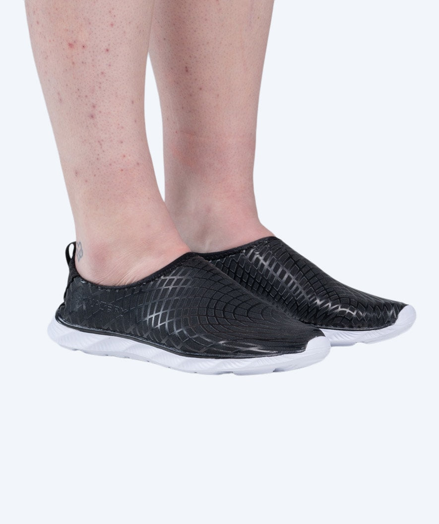 Watery Schwimmschuhe für Erwachsene - Kawaii - Schwarz