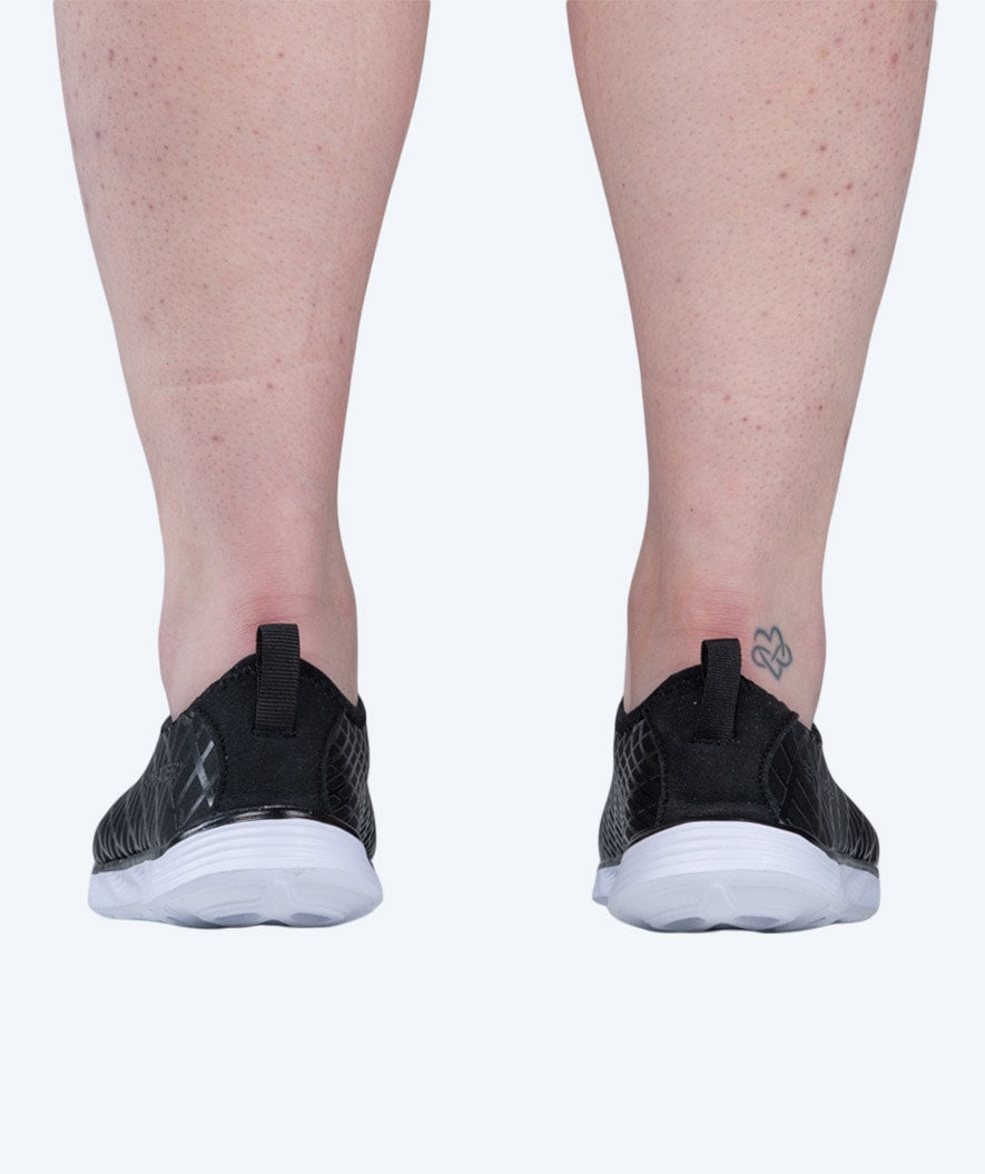 Watery Schwimmschuhe für Erwachsene - Kawaii - Schwarz