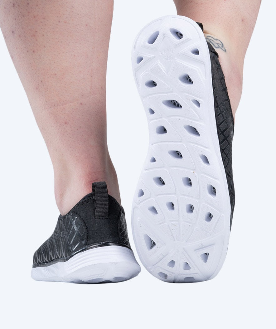 Watery Schwimmschuhe für Erwachsene - Kawaii - Schwarz