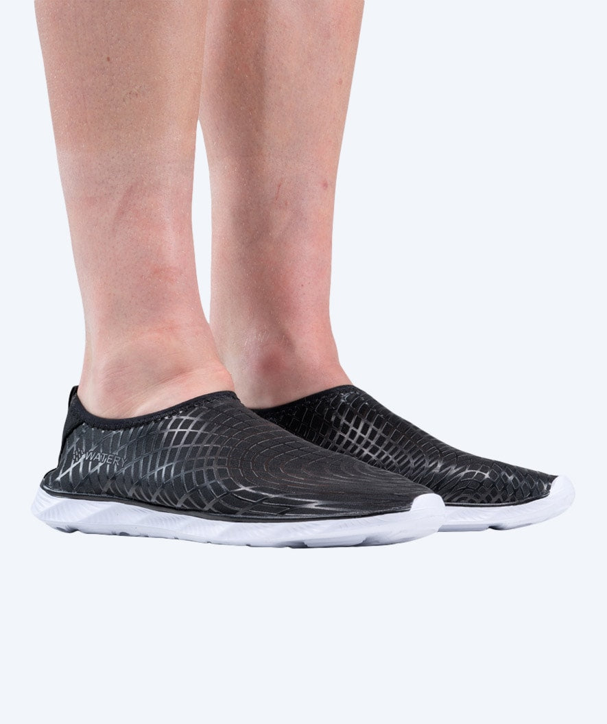 Watery Schwimmschuhe für Erwachsene - Kawaii - Schwarz