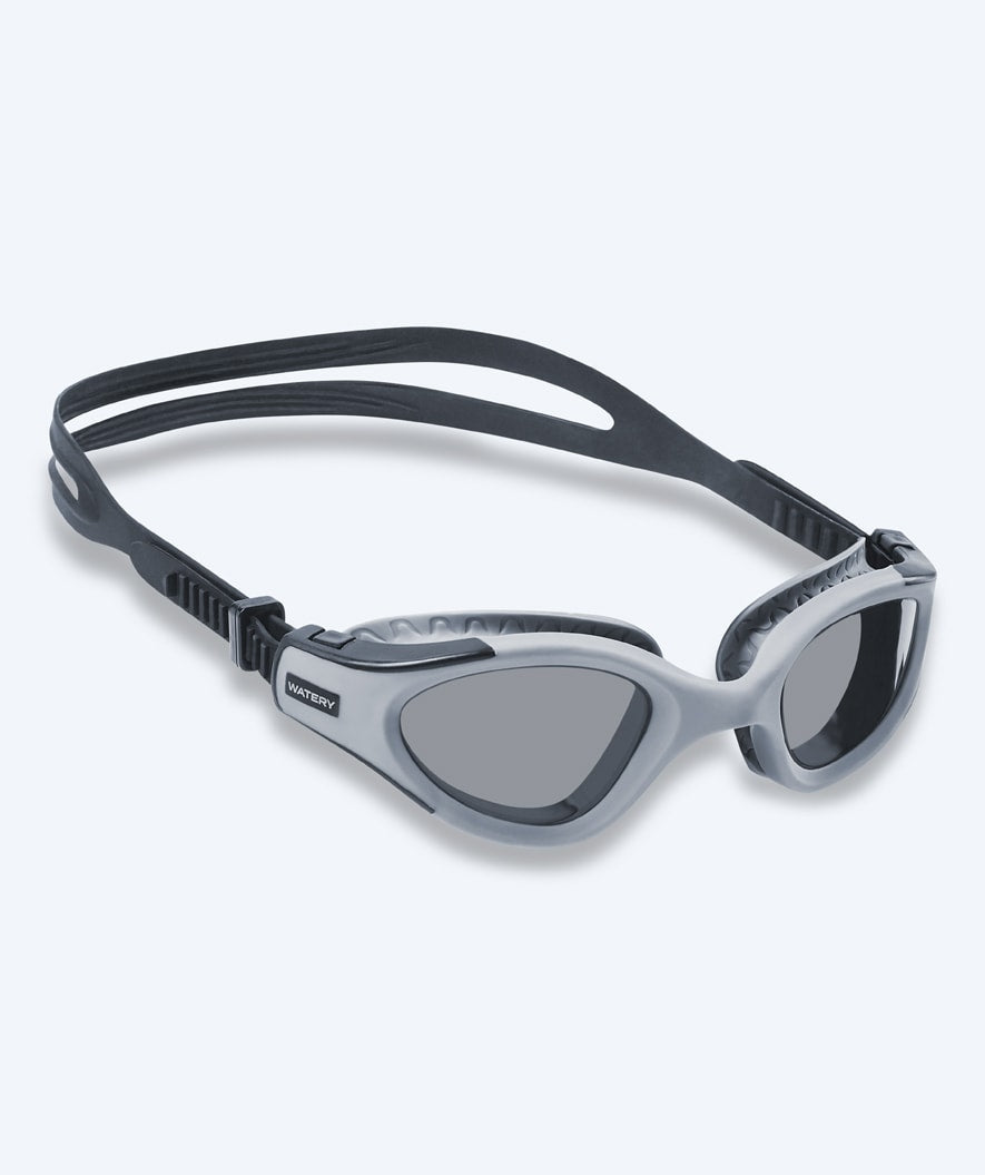 Watery Schwimmbrille für Freizeitschwimmer - Kelvin Active - Grau (Smoke Scheiben)