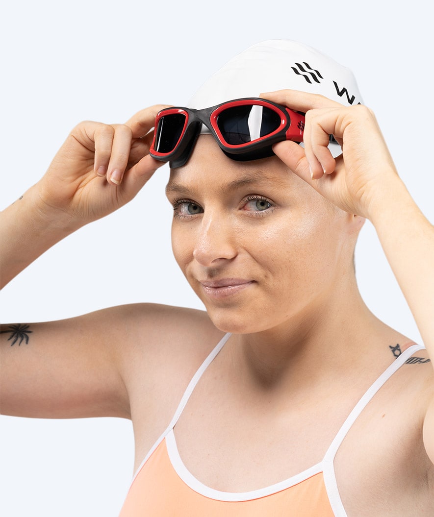 Watery Schwimmbrille für Freizeitschwimmer - Raven Active - Schwarz/Rot 1.0