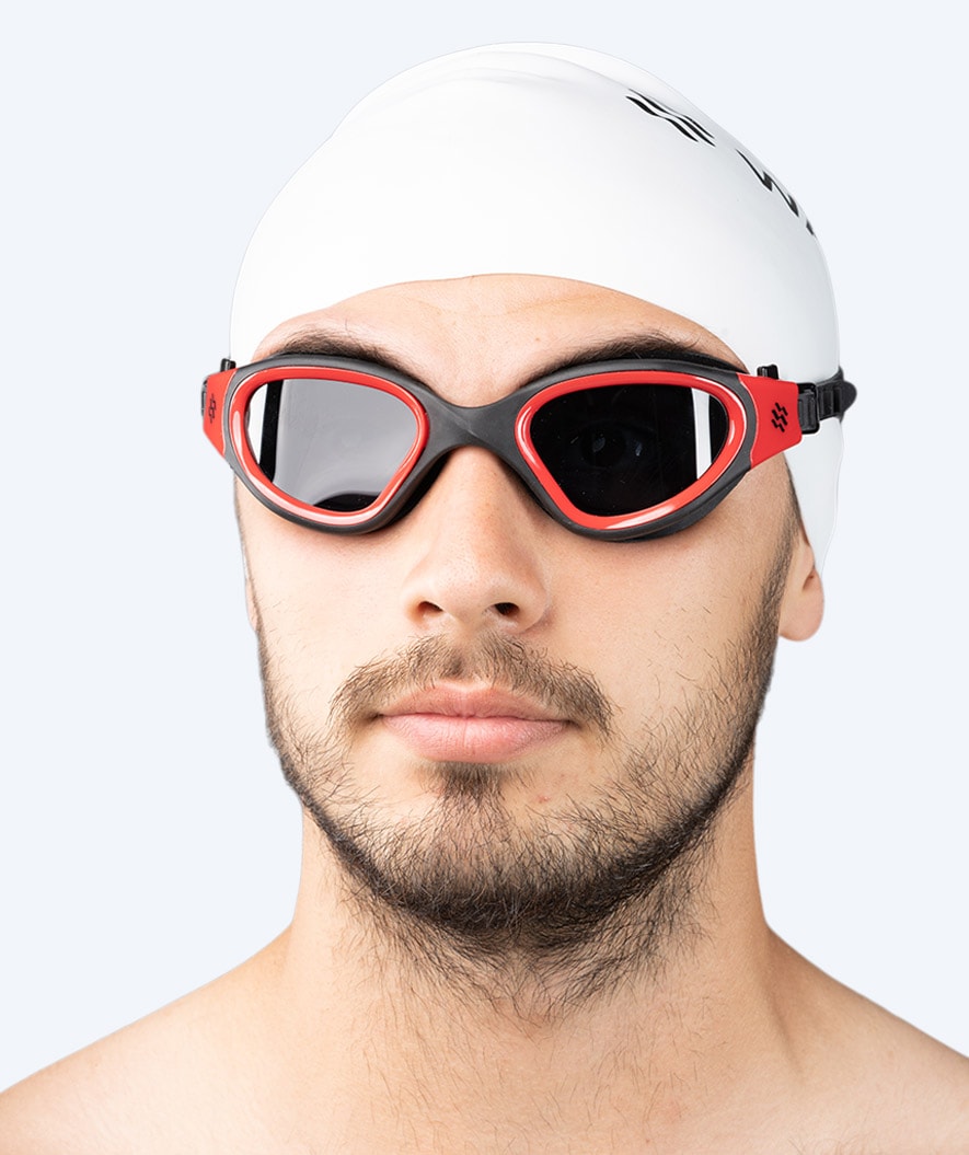 Watery Schwimmbrille für Freizeitschwimmer - Raven Active - Schwarz/Rot 1.0