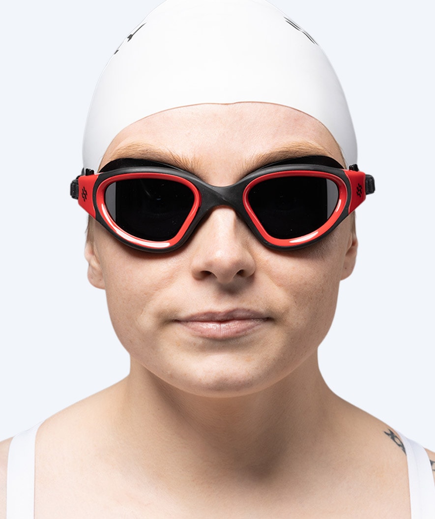 Watery Schwimmbrille für Freizeitschwimmer - Raven Active - Schwarz/Rot 1.0