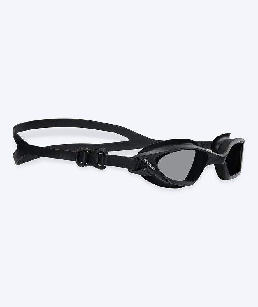 Watery Schwimmbrille für Freizeitschwimmer - Saunton - Schwarz (Smoke Scheiben)