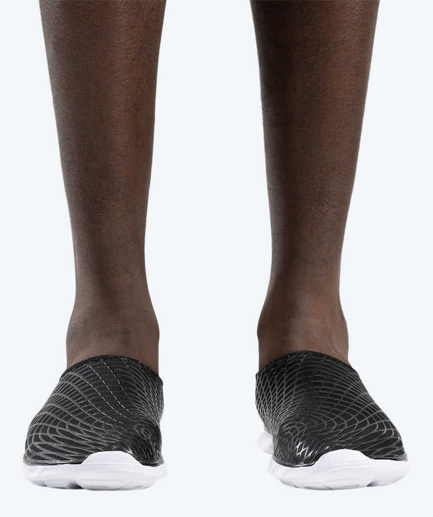 Watery Schwimmschuhe für Erwachsene - Kawaii - Schwarz